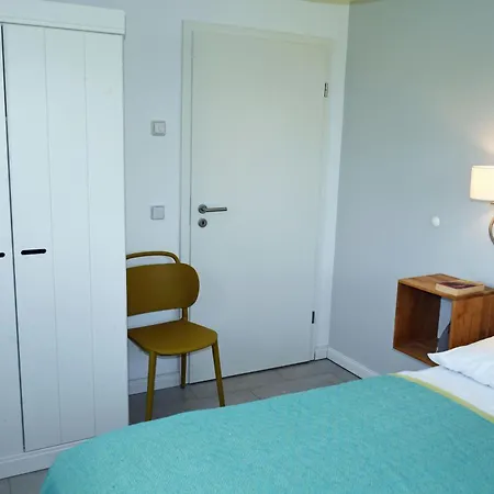 Apartmán Mit Sauna U Terrasse Im Zentrum Von Ruegen Thesenvitz