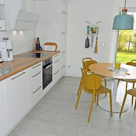Appartamento Mit Sauna U Terrasse Im Zentrum Von Ruegen