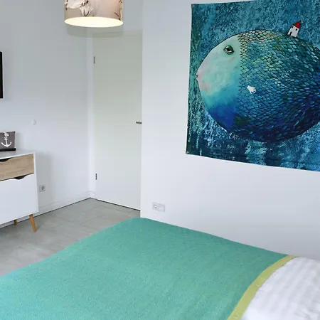 Mit Sauna U Terrasse Im Zentrum Von Ruegen Appartamento Thesenvitz
