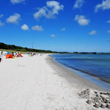 Mit Sauna U Terrasse Im Zentrum Von Ruegen *