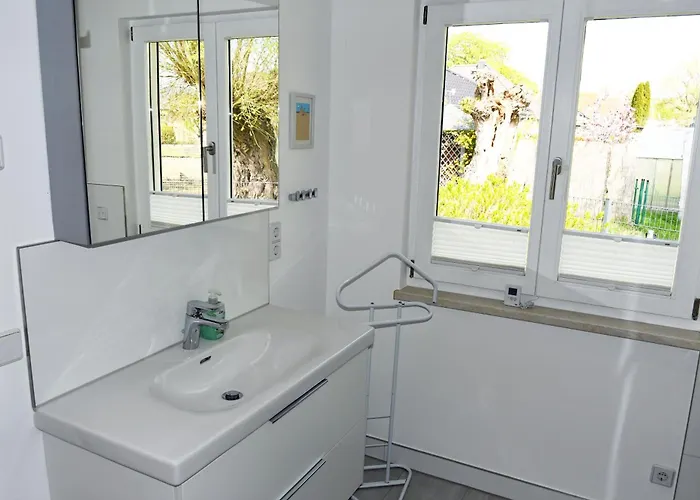 Mit Sauna U Terrasse Im Zentrum Von Ruegen