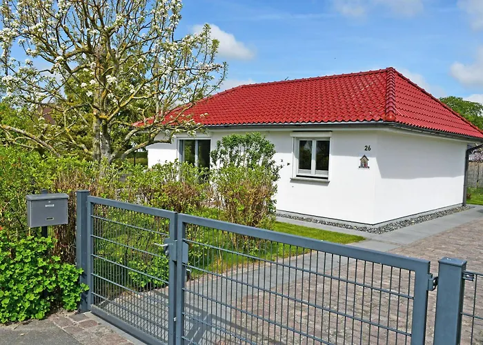아파트 Mit Sauna U Terrasse Im Zentrum Von Ruegen