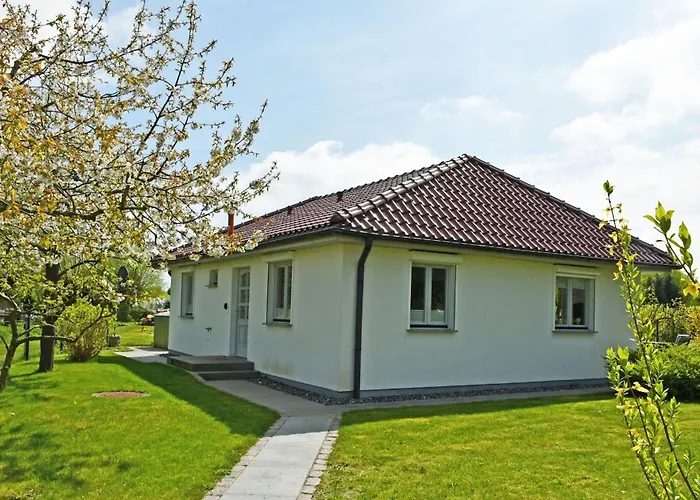 Mit Sauna U Terrasse Im Zentrum Von Ruegen 아파트 *